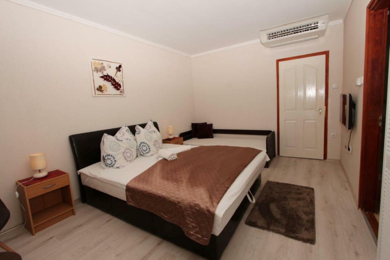 Ariel Apartmanok Siófok Extérieur photo